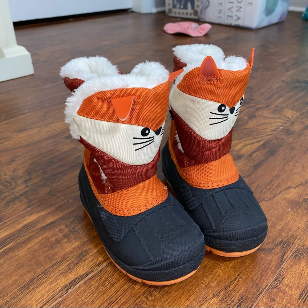 Cat & Jack Fox Winter boots for toddlers Size 7